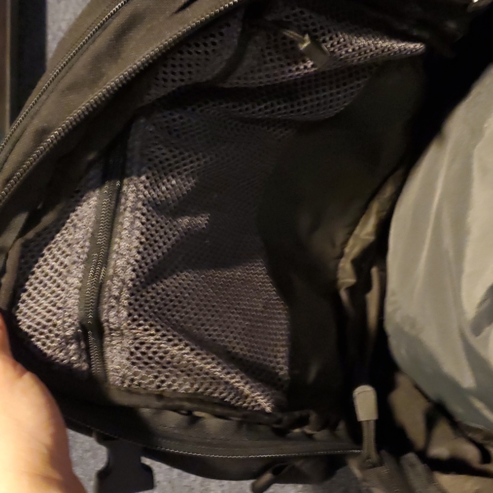 Camelbak backpack - Picture 13 of 14